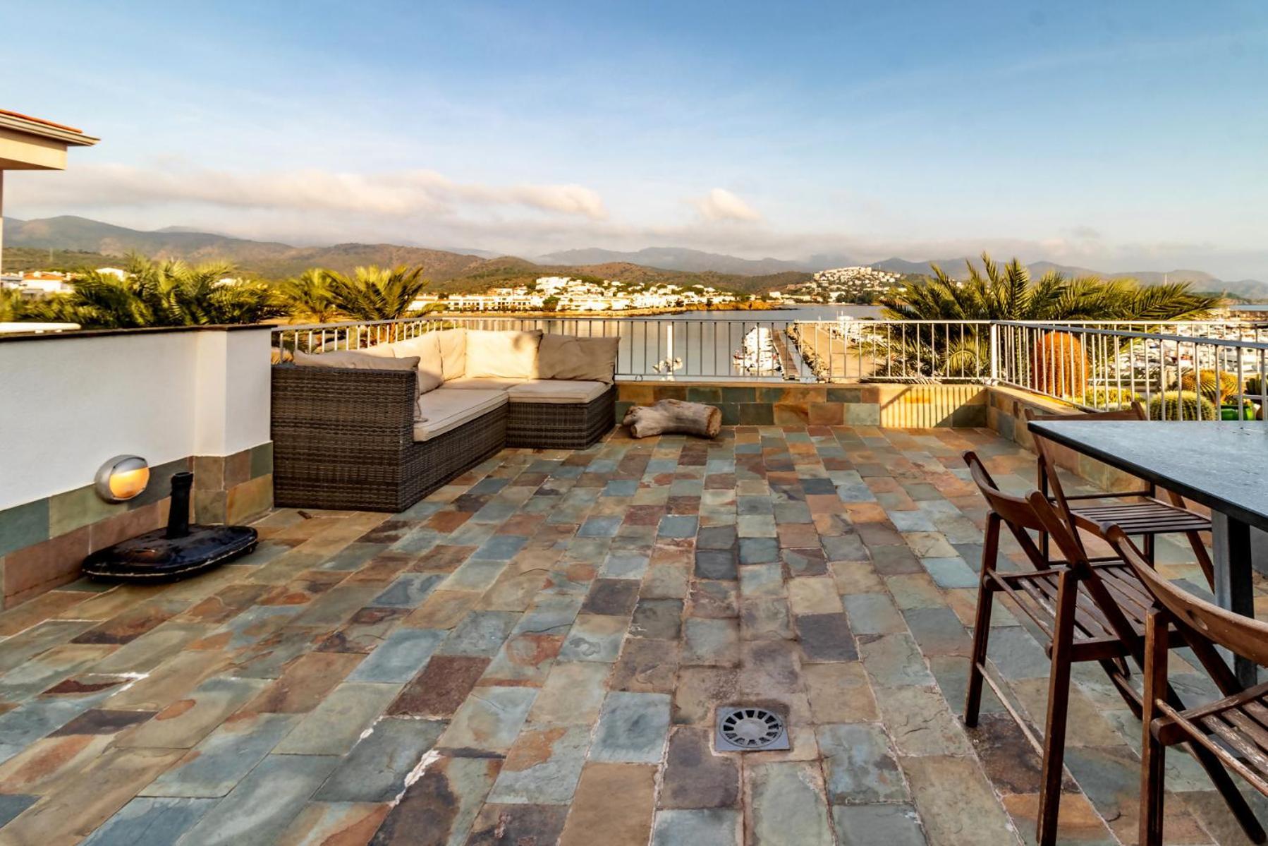 Appartement Port De Llanca 32 Duplex En 1ª Linea De Play